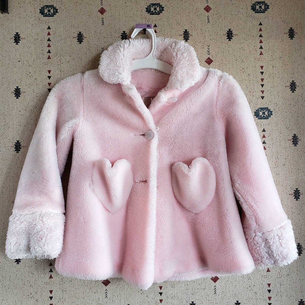🛍4 for $20 fuzzy pink heart girls coat